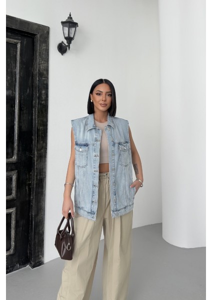 Kolsuz ve Cepli Standart Boy Gömlek Yakalı Kadın Kot Yelek Kar Yıkama Açık Mavi Dört Mevsim indirimleri