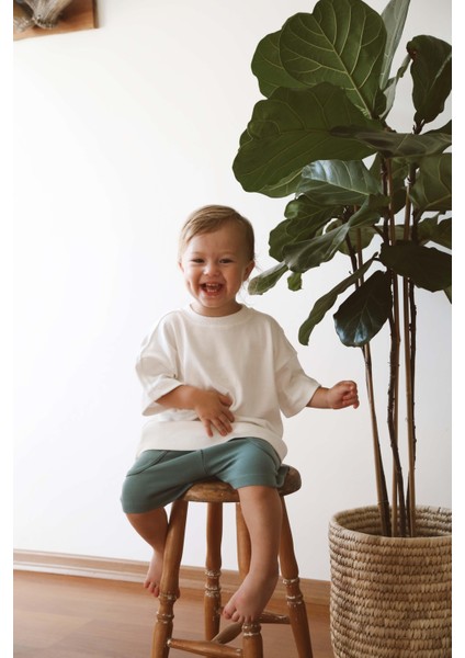 Beyaz Bisiklet Yaka Oversize T-Shirt Bebek - Çocuk