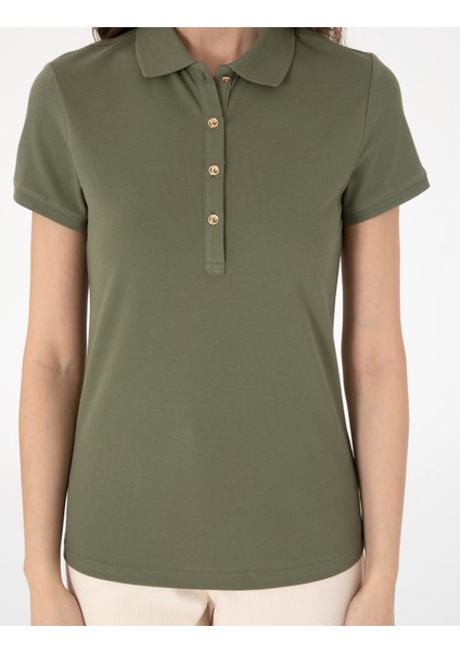 Kadın Haki Regular Fit Pamuklu Polo Yaka Basic Tişört 50305776-VR027