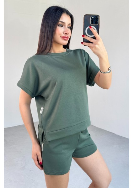 TKM-0021 Haki T Kol Model Bisiklet Yaka Tişört Bel Lastikli Ip Bağlamalı Cepli Şort Ikili Takım