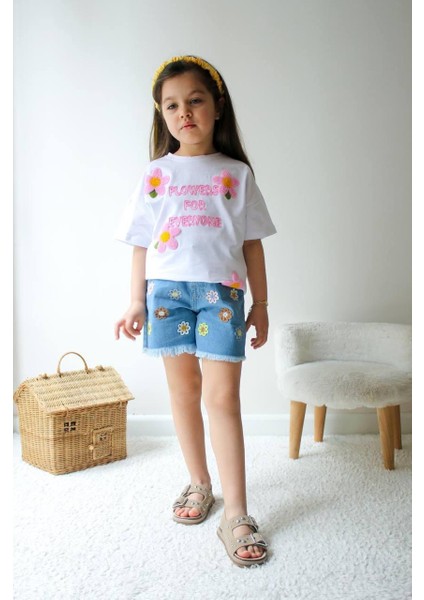 Nakışlı Flowers Çiçek Nakışlı T-Shirt Jean Püskül Paça Şort Nakışlı Detay Kız Çocuk Alt Üst Takım