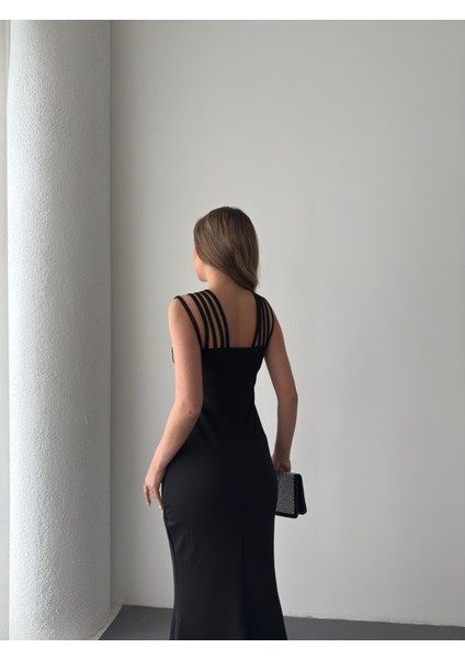 Kadın Omuz Çoklu Askılı Önü Taş Işlemeli Balık Kesim Janjan Krep Maxi Boy Elbise