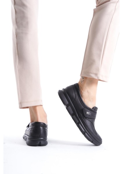 Kadın Siyah Hakiki Deri Ortopedik Taban Kemik Çıkıntılı Özel Üretim Günlük Casual Ayakkabi modelleri