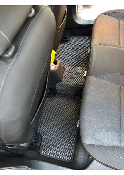 Renault Clio 5 2019-2025 Uyumlu Yeni Nesil Araca Özel Akıllı Oto Paspas Havuzlu Oto Paspas Araba modelleri