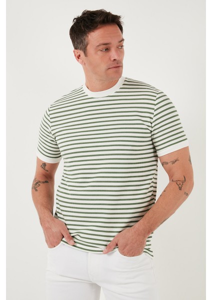 Pamuklu Çizgili Regular Fit Bisiklet Yaka T Shirt Erkek T Shirt 5903005 fiyatları