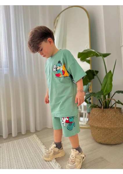 Mickey Mouse Detaylı Erkek Çocuk Şortlu Takım fiyatları