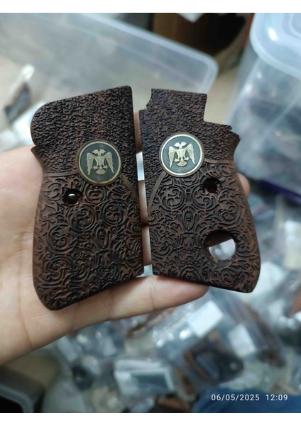 Beretta Mod 70 Tek Düğmeli Beretta Lazer Işlemeli Logolu Ahşap