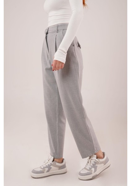 Kapama Cep Detaylı Gri Pantolon fiyatları