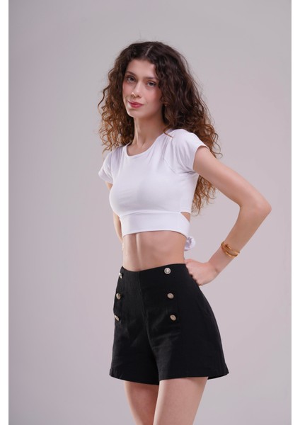 Kadın Beyaz Bağlamalı Crop Bluz – Modern ve Cesur Yaz Stili