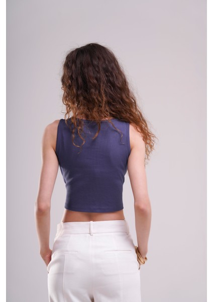 Kadın Lacivert V Yaka Fitilli Crop Top Atlet – Zamansız ve Şık Basic Parça fırsatları