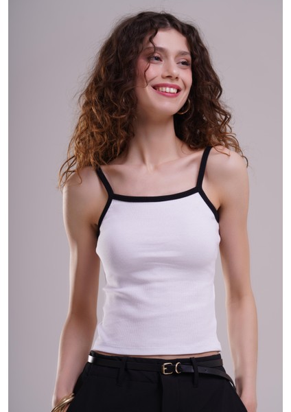 Kadın Beyaz Kontrast Biye detaylı İp Askılı Fitilli Atlet