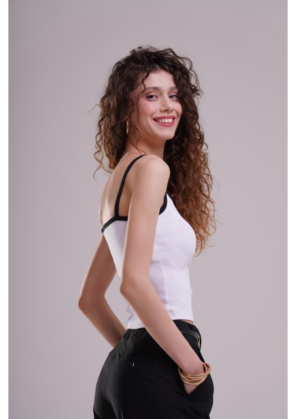 Kadın Beyaz Kontrast Biye detaylı İp Askılı Fitilli Atlet modelleri