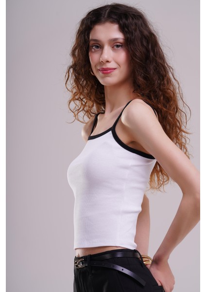 Kadın Beyaz Kontrast Biye detaylı İp Askılı Fitilli Atlet fırsatları