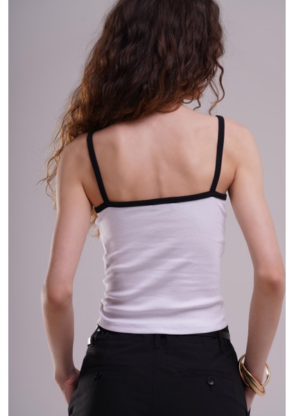 Kadın Beyaz Kontrast Biye detaylı İp Askılı Fitilli Atlet indirimleri