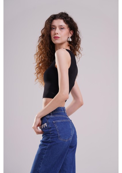 Kadın Yüksek Yaka Kolsuz Siyah Body