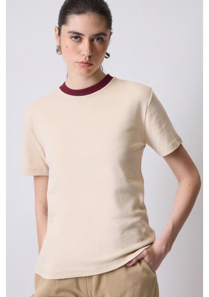 Ribana Yaka Kısa Kollu T-Shirt