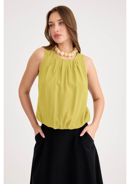 Önü Pileli Sıfır Kol Etek Ucu Lastikli Bluz fiyatları