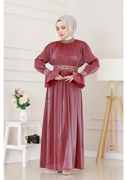 Kolu Volanlı Nakış Detaylı Abiye-Bordo