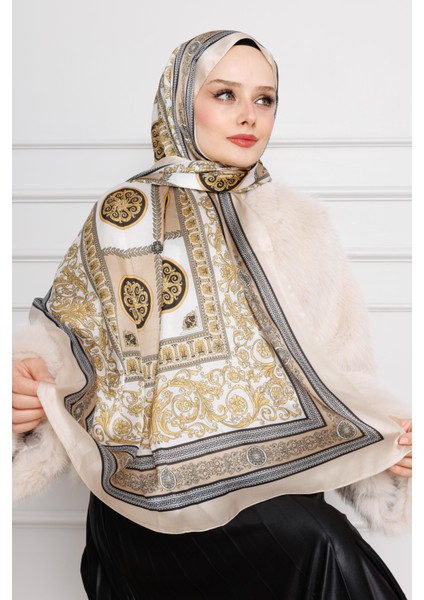 Versace Desenli Hint Ipeği Şal-Krem