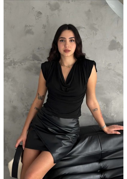 Vatkalı Degaje Bluz