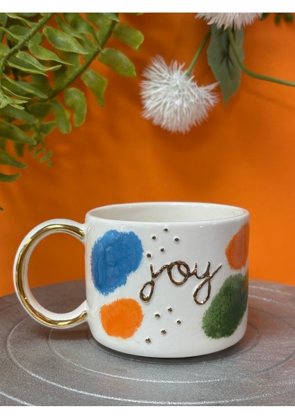 El Yapımı “Joy” Yazılı Seramik Fincan – Renkli Desen & Altın Detay – 200 ml