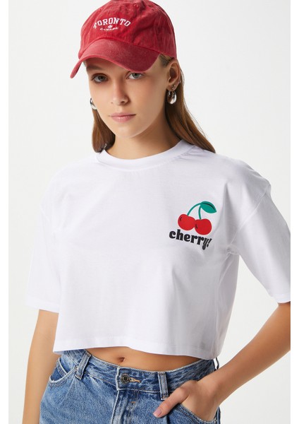 Kadın Cute Kiraz Baskılı Beyaz Crop T-Shirt