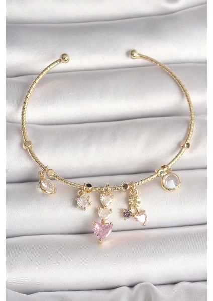 Pirinç Gold Renk Sallantı Zirkon Taşlı Kalp Figür Pembe Kalp Detay Charm Kadın Bileklik