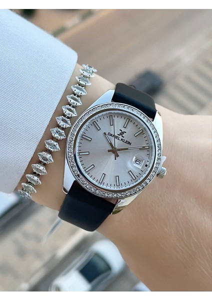 Kordonu Siyah Deri Kadın Kol Saati ve Bileklik fiyatları