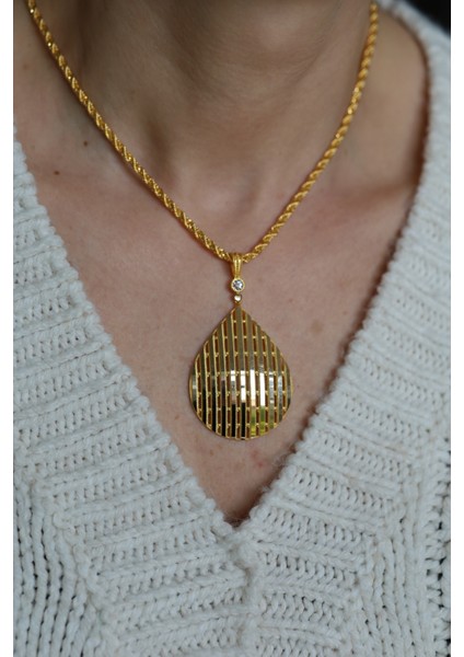 14 Ayar Altın Cimarlı Ajda Desenli Damla Kolye Ucu fırsatları