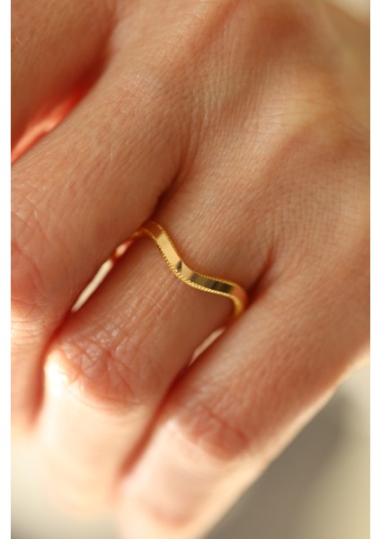 14 Ayar Altın Zikzak Ajda Yüzük