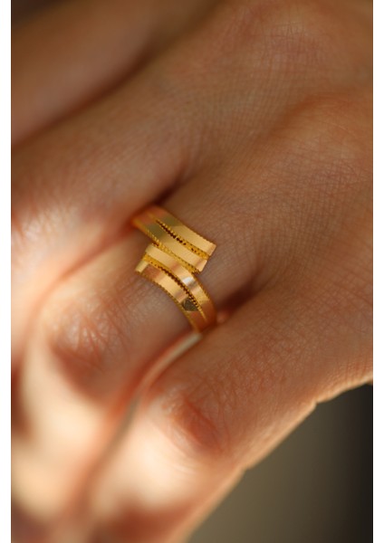 14 Ayar Altın Ajda Desenli Çapraz Yüzük