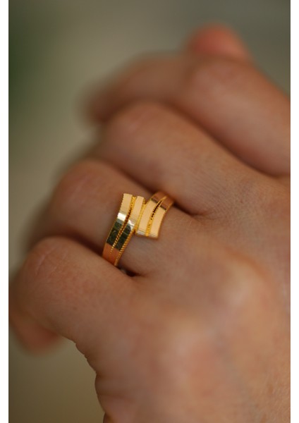 14 Ayar Altın Ajda Desenli Çapraz Yüzük modelleri