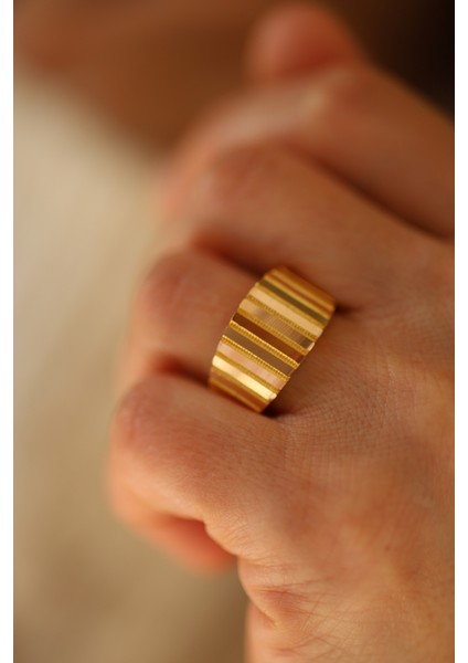 14 Ayar Altın Ajda Desenli Yüzük modelleri