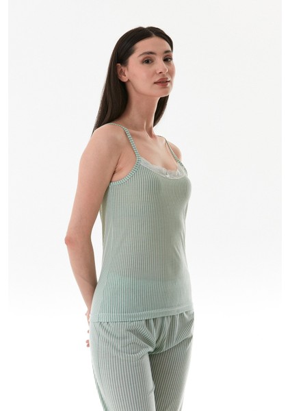 Ince Çizgili Askılı Dantelli Pijama Takımı fırsatları