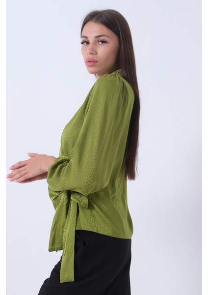 Yeşil Yandan Bağlama Detaylı Bluz Gömlek 41620075.07 indirimleri