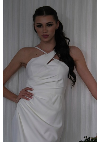 Beyaz Kadın Kruvaze Yaka Yırtmaç Detaylı Uzun Abiye Elbise 1105273.15 indirimleri