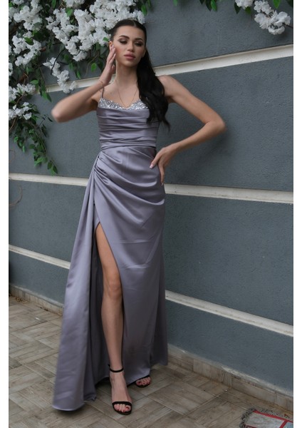 Gri Göğüs Taşlı Işıltı Detaylı Yırtmaçlı Saten Abiye Elbise 0801027.06 modelleri