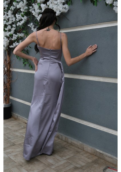 Gri Göğüs Taşlı Işıltı Detaylı Yırtmaçlı Saten Abiye Elbise 0801027.06 indirimleri