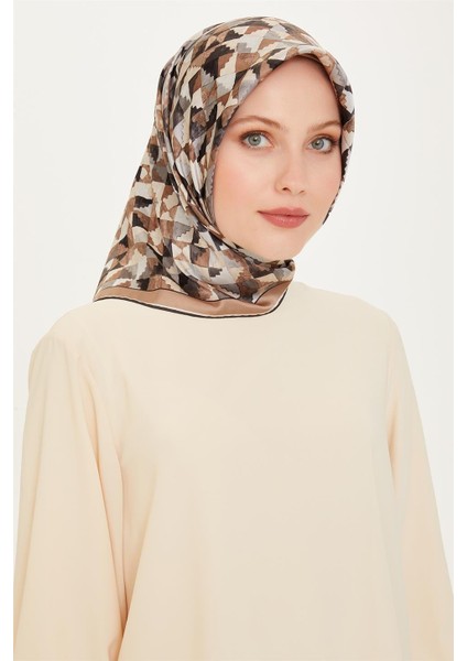 Geometrik Desenli Twill Saf İpek Eşarp 9214D 85 82