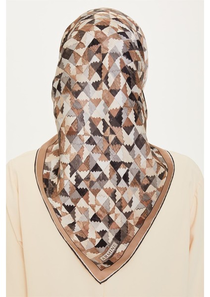 Geometrik Desenli Twill Saf İpek Eşarp 9214D 85 82 fırsatları