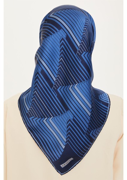 Geometrik Desenli Twill Saf İpek Eşarp 9218D 83 85 fırsatları