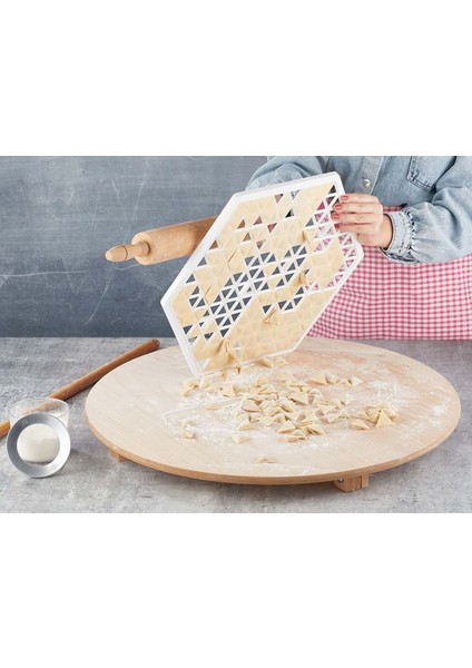 Üçgen Mantı Kalıbı Xl 40 cm VP-087 fırsatları