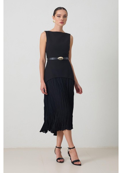 Siyah Kolsuz Belden Kemerli Dar Kalıp Kayık Yaka Elbise fiyatları