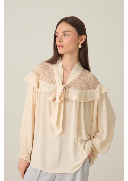 Tereyağ Sarısı Dantel ve Bağlama Detaylı Uzun Kollu Bluz modelleri