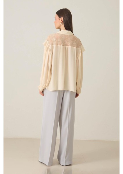 Tereyağ Sarısı Dantel ve Bağlama Detaylı Uzun Kollu Bluz indirimleri