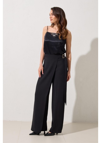 Siyah Bel Detaylı Pantolonlu Etek