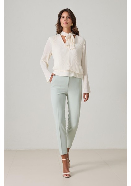 Mint Cep Detaylı Tam Kalıp Pantolon