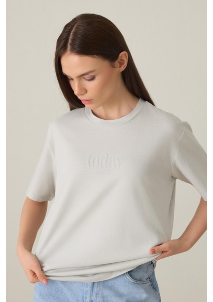 Açık Taş %100 Pamuklu Bisiklet Yaka Basic T-Shirt fiyatları
