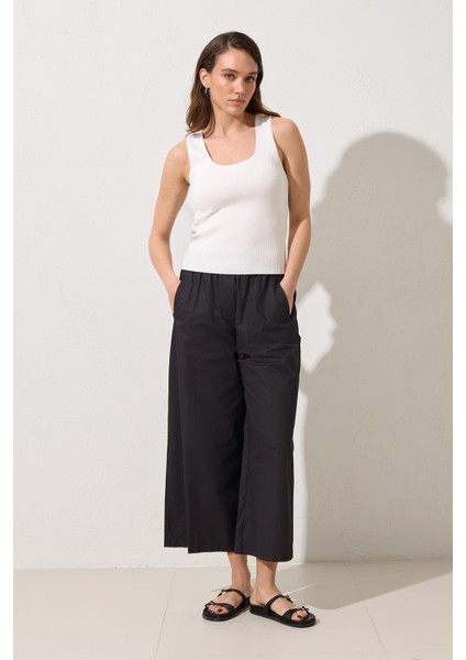 Ekru Kolsuz Crop Triko Bluz