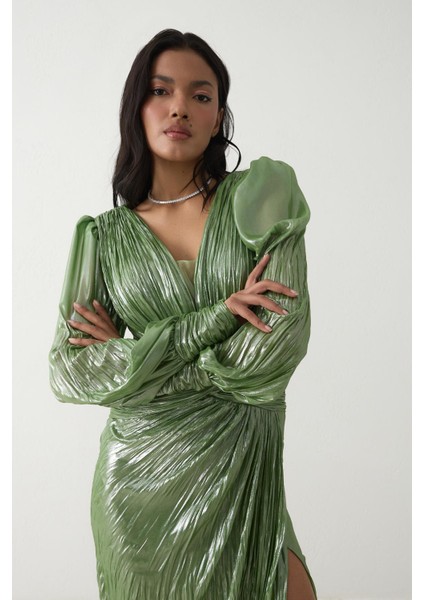 Yeşil V Yaka Bel Detaylı Uzun Kollu Tam Kalıp Uzun Abiye Elbise fırsatları